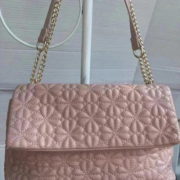 Bagamour Pink Crossbody Bag with gold chain - Picture 13 of 13